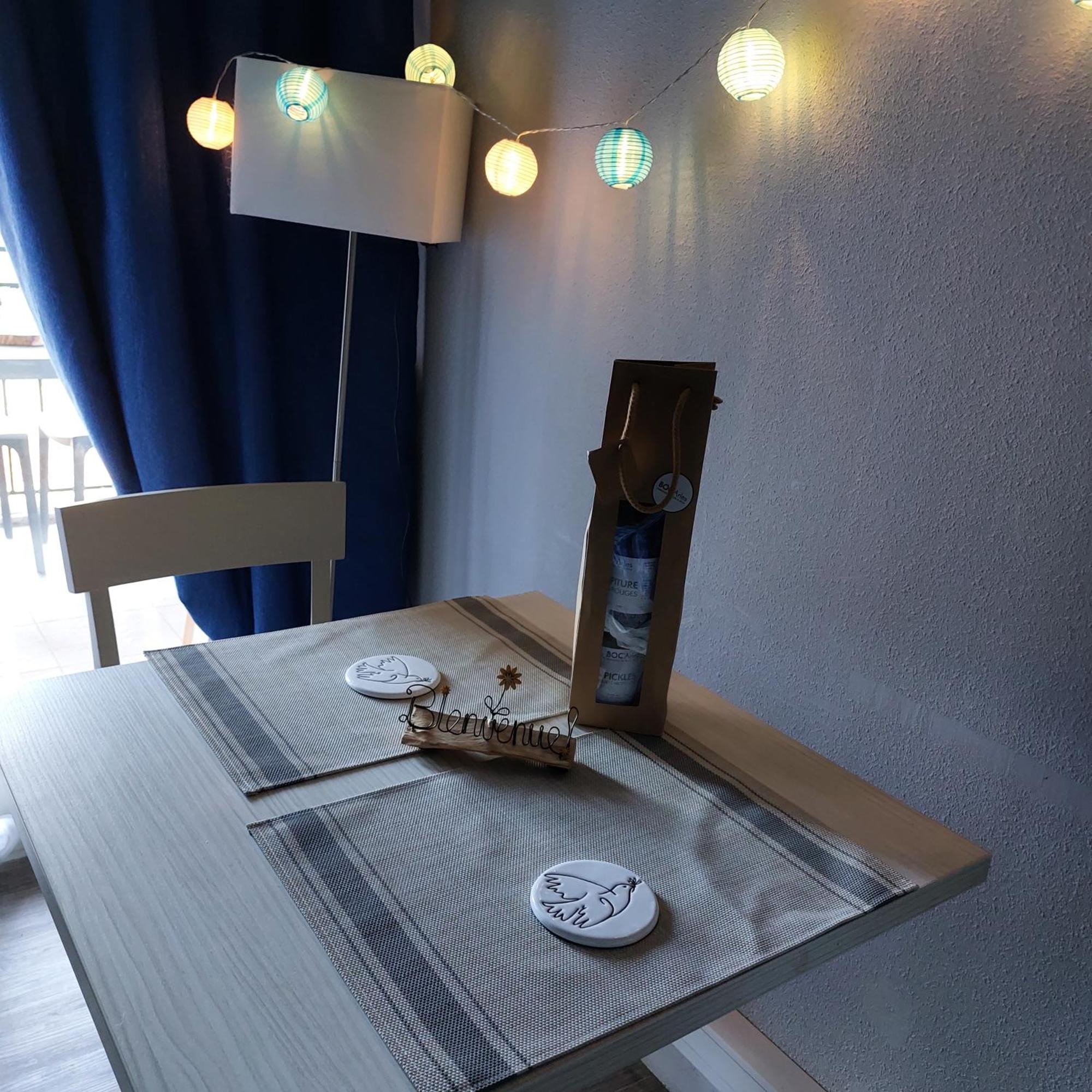 Appartement Aux Abords Du Lac à Arles Extérieur photo